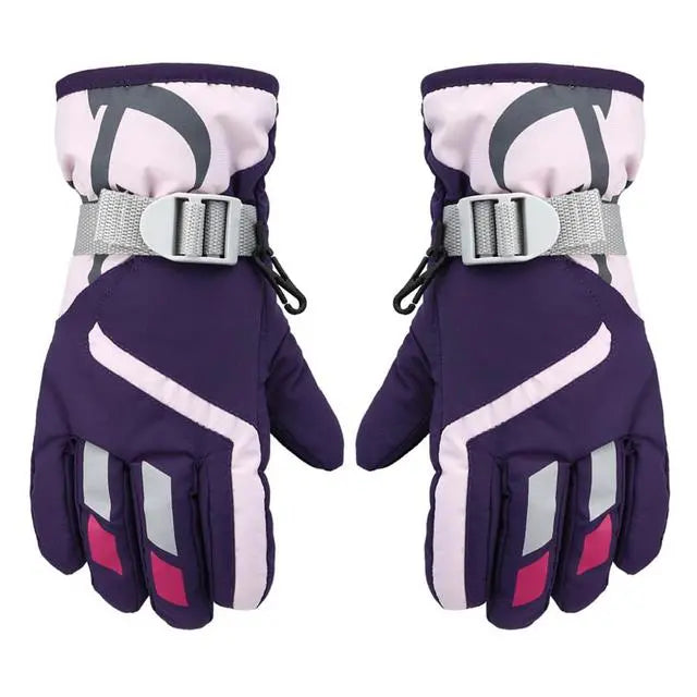 Guantes de esquí para niños con correa ajustable.