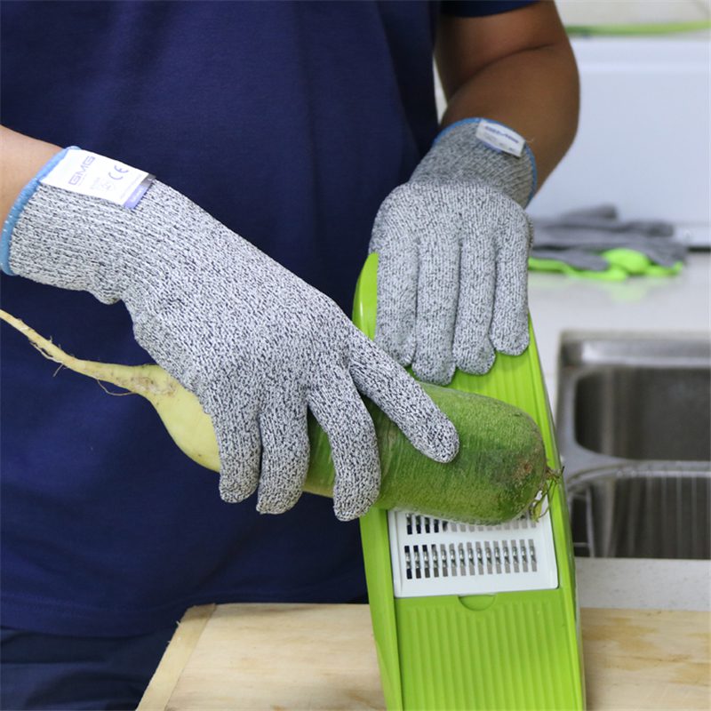 Gants cotte de maille gris résistants aux coupures