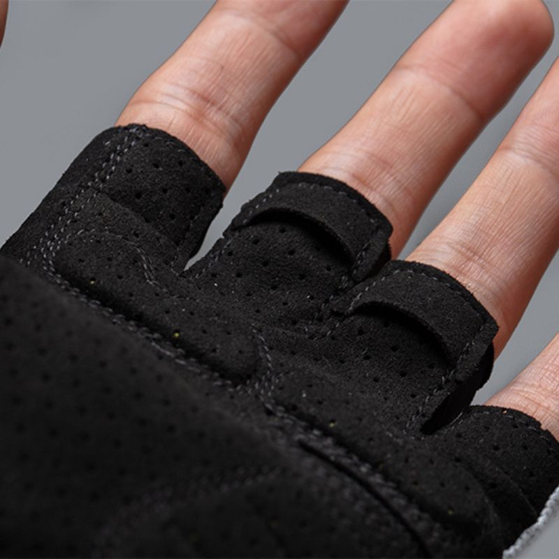 Breathable mesh cycling gloves