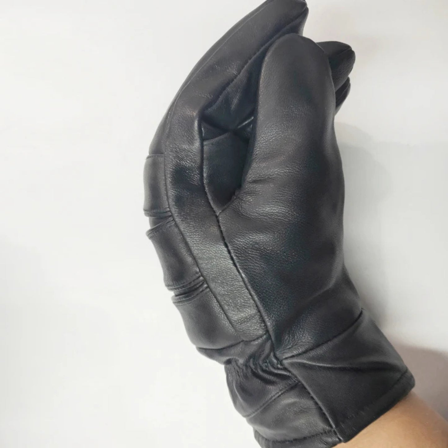 Guantes de cuero grueso para hombre para uso en exteriores.