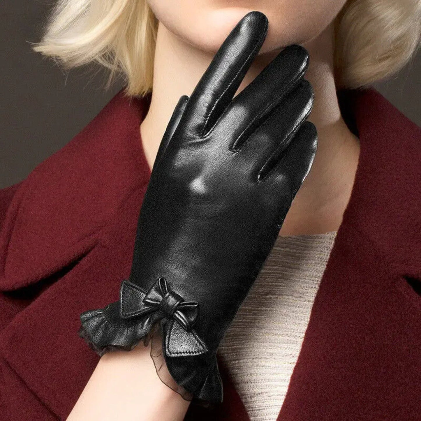 Gants cuir femme à la mode avec dentelles