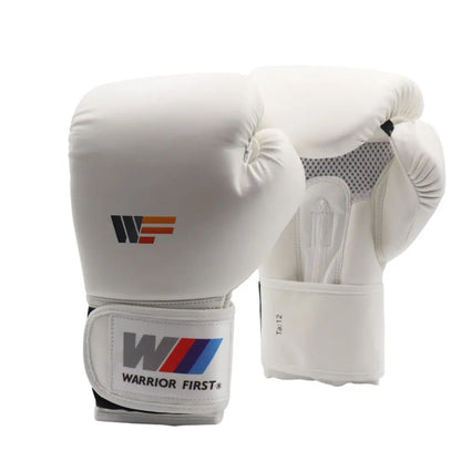 Gant de boxe unisexe classique blanc WF. L'image est sur fond blanc.