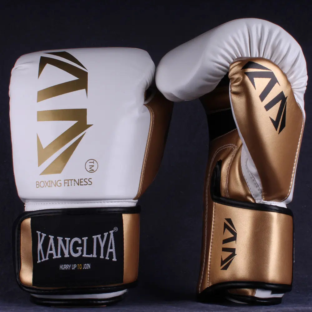 Gant de boxe pour adulte et enfant blanc et doré. L'image est sur fond noir.