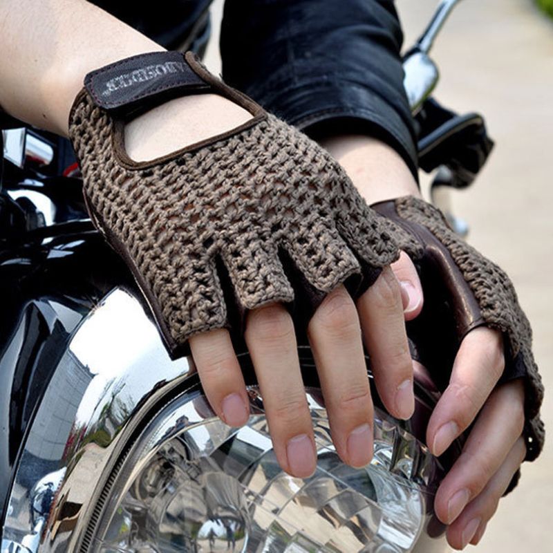 Half-finger driving gloves in leather and mesh