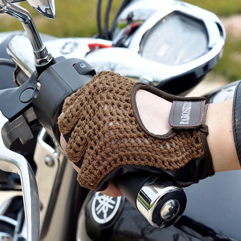 Half-finger driving gloves in leather and mesh