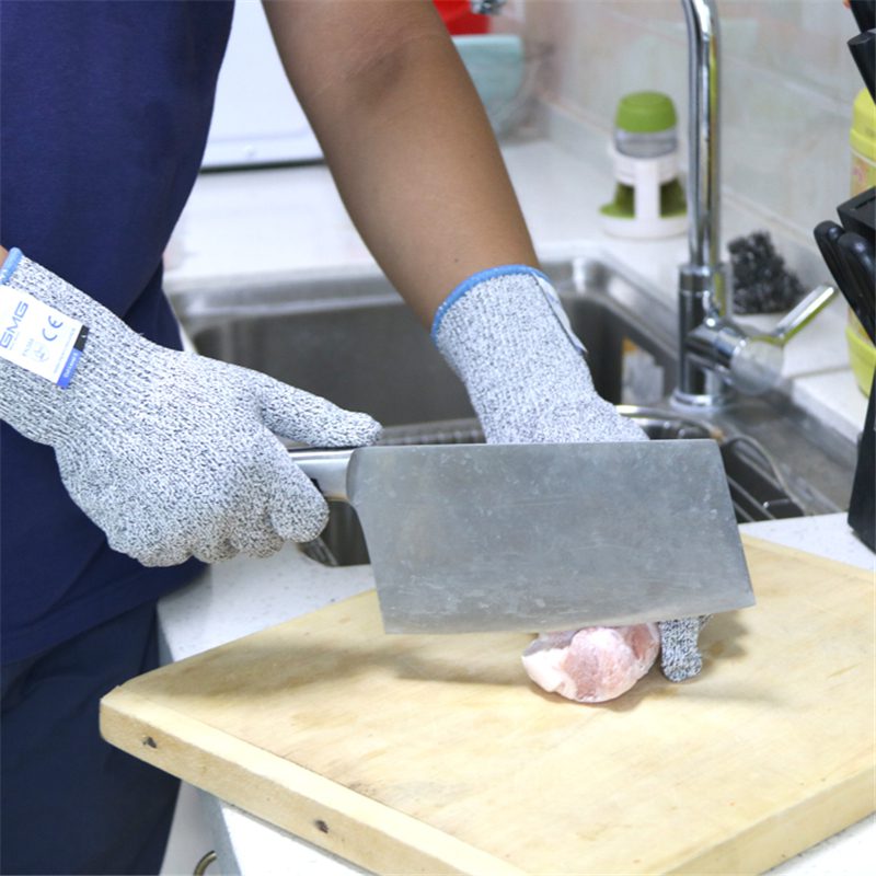 Gants cotte de maille gris résistants aux coupures