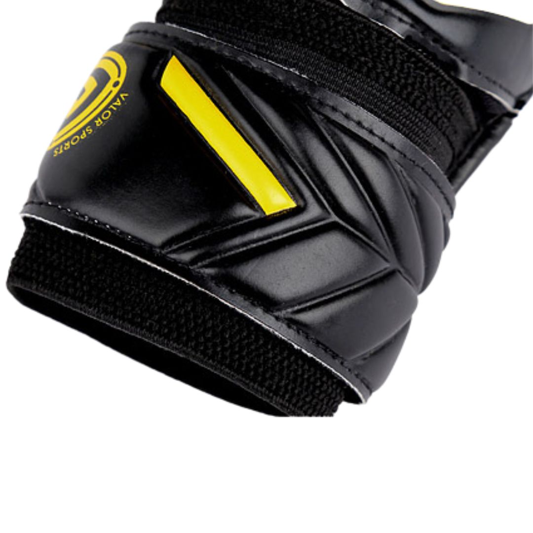 Guantes de fútbol para adultos y niños.