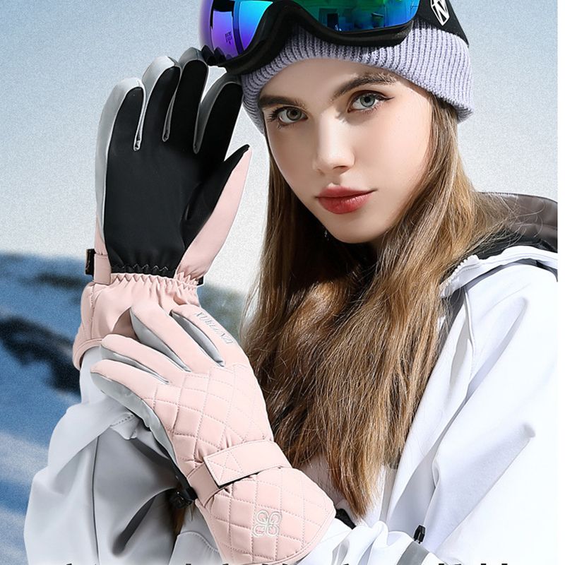 Trendy women's ski gloves with a checkered design