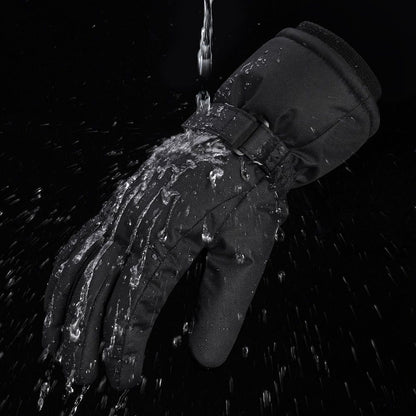 Gants de ski femme coupe-vent ultraléger résistant à l'eau sous une pluie battante.