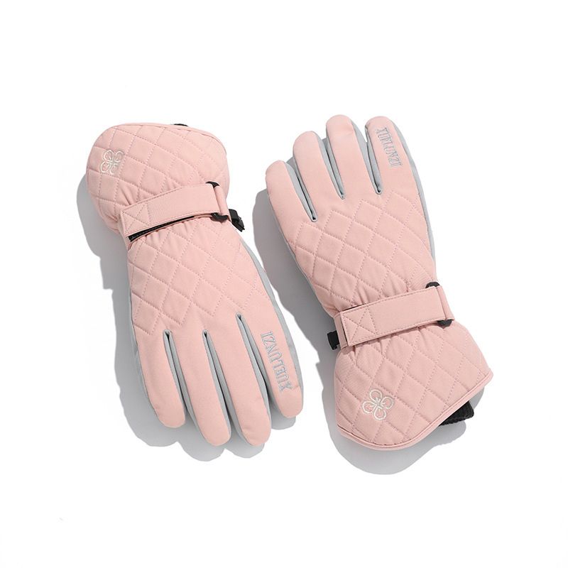 Trendy women's ski gloves with a checkered design