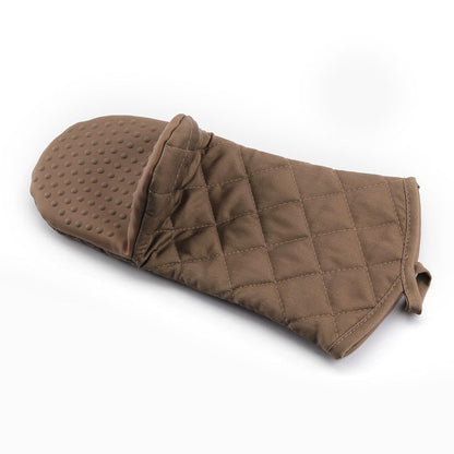 Long, thick oven mitt