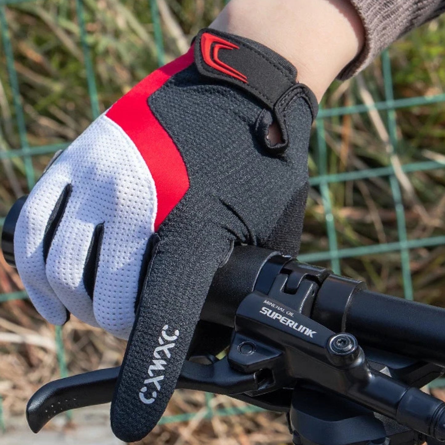 Thermal, shock-resistant winter cycling gloves