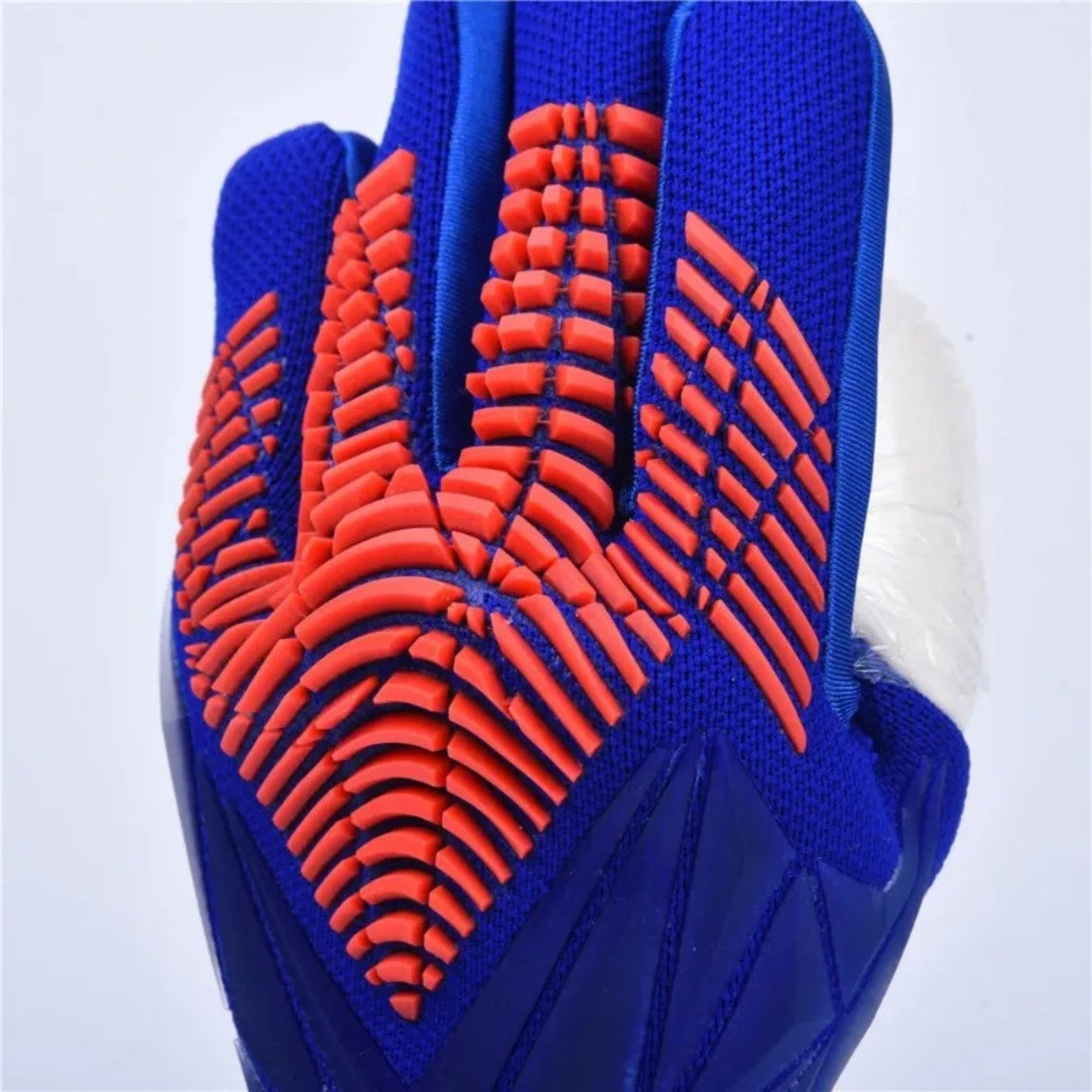 High-top goalkeeper gloves with grip