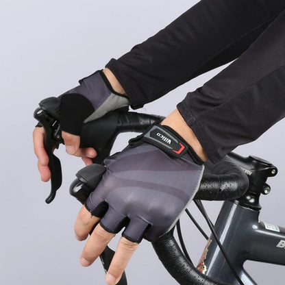 Breathable cycling gloves with patterns